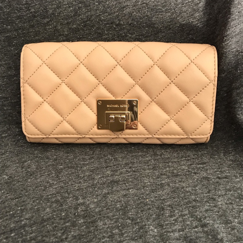 Michael Kors Beige Quilted Wallet